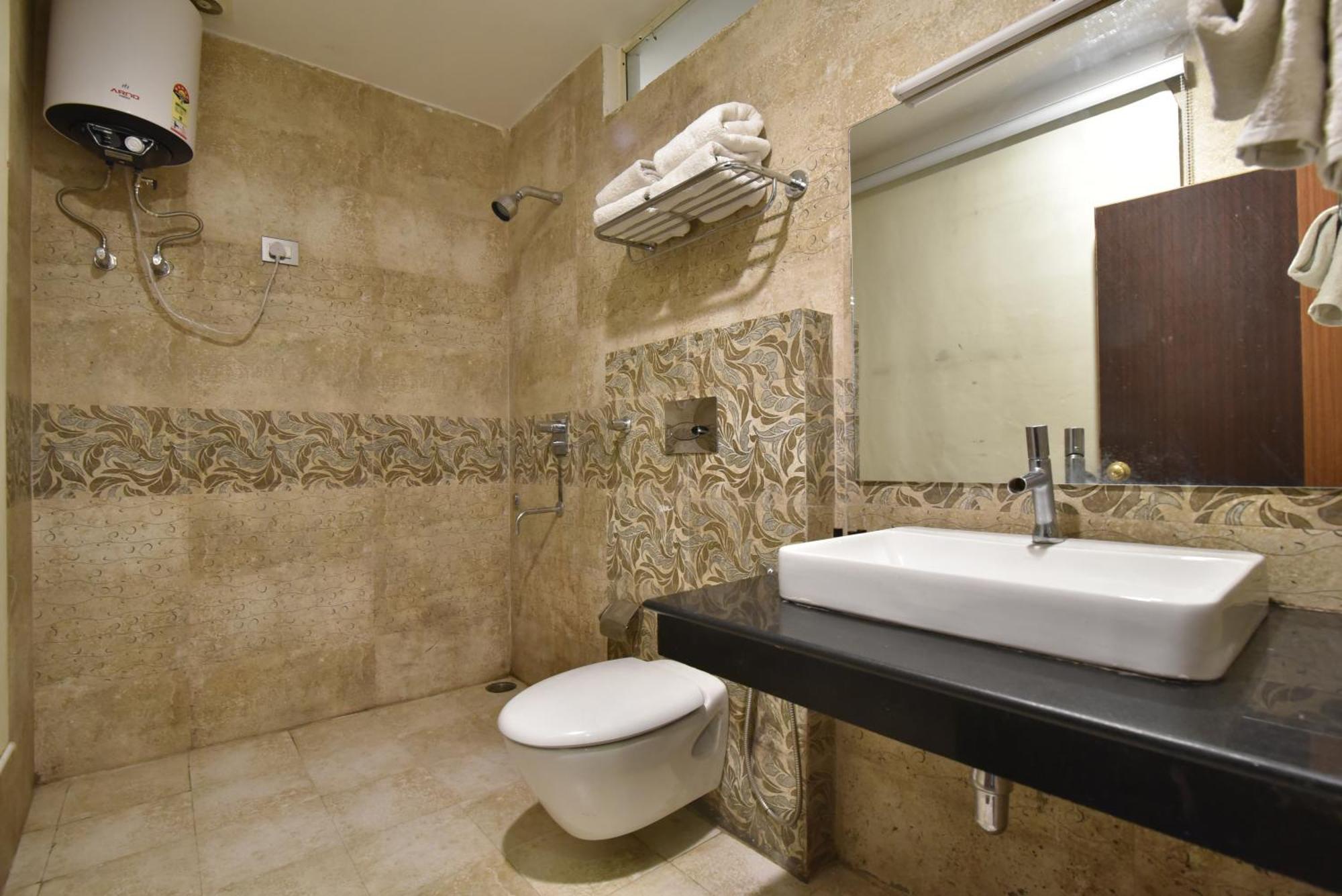 ماكليود غانج M Hotel And Restaurant المظهر الخارجي الصورة